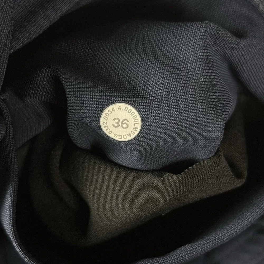 lululemon athletica excellent pre
